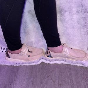Hey Dudes size 6